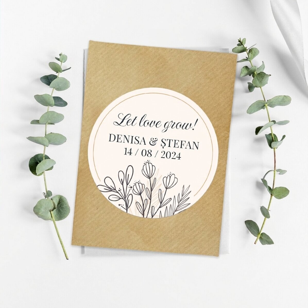 Spersonalizowana pamiątka w postaci rośliny z napisem na ślub – Let love grow