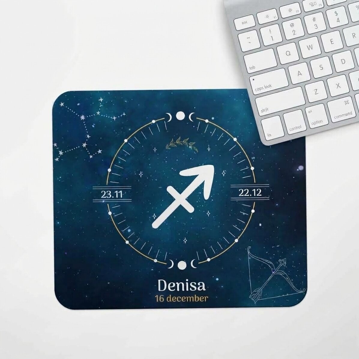 Spodek pod mysz z indywidualnym napisem – znak zodiaku Strzelec