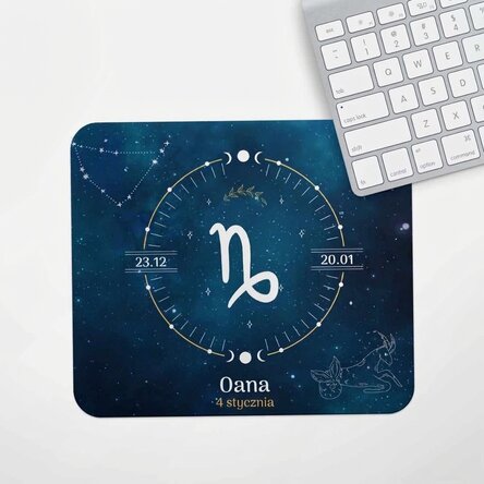 Spodek pod mysz z indywidualnym napisem – znak zodiaku Koziorożec