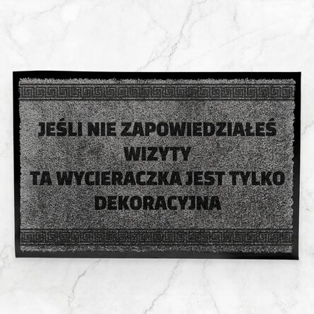 Spersonalizowana wycieraczka do przedpokoju – Niezapowiedziana wizyta