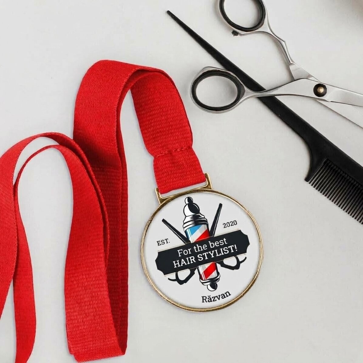 Spersonalizowany medal z dedykacją – fryzjer