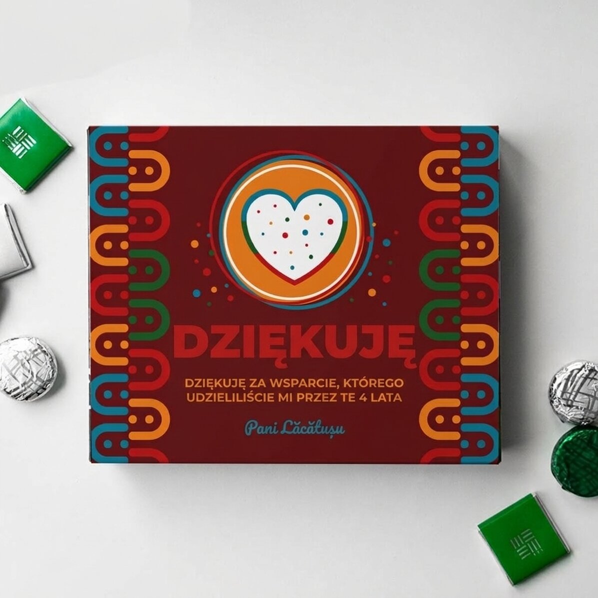 Spersonalizowane pudełko cukierków z dedykacją – Kolorowe podziękowanie