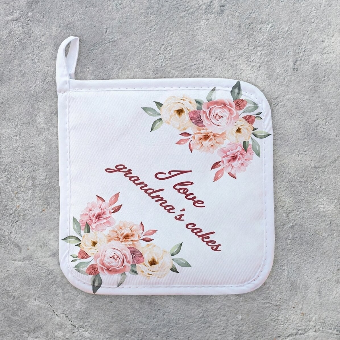 Spersonalizowana podstawka pod gorący garnek z napisem – „Grandma’s cakes”