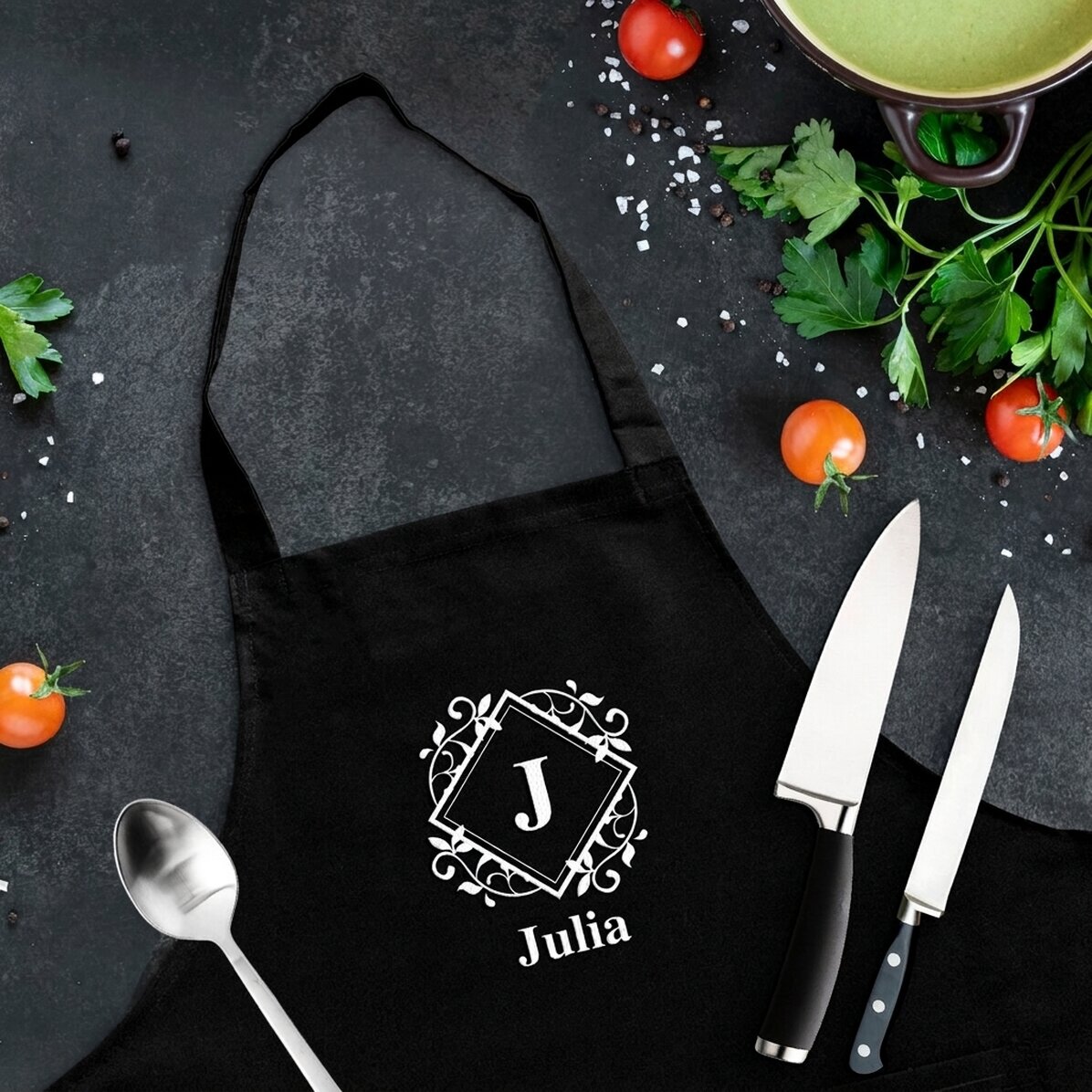 Indywidualnie zaprojektowany zestaw z monogramem i napisem – Leaves