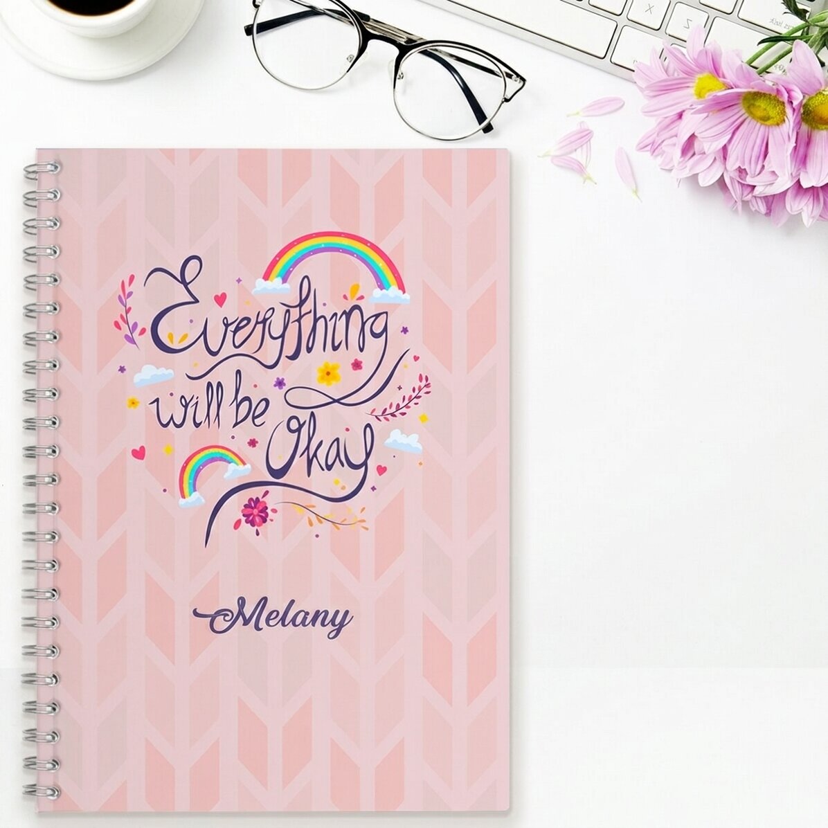 Spis z imieniem i napisem – „Everything will be okay”