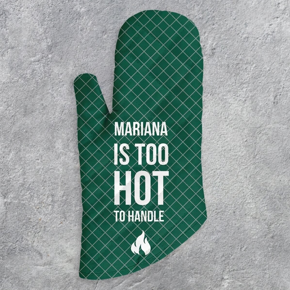 Spersonalizowana rękawica kuchenna z napisem – „Too hot”