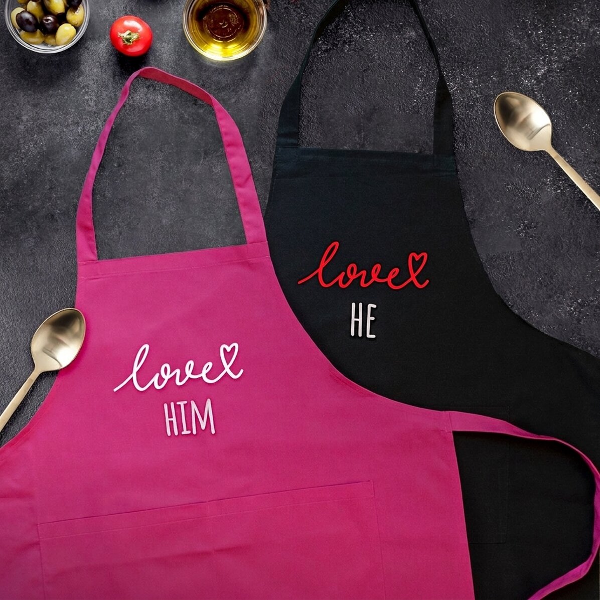 Fartuchy dostosowane do potrzeb pary – love you