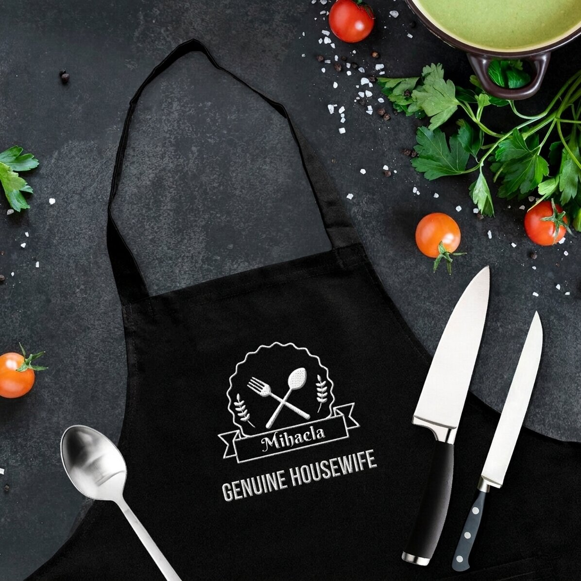 Personalised apron with text - The Real Housewife