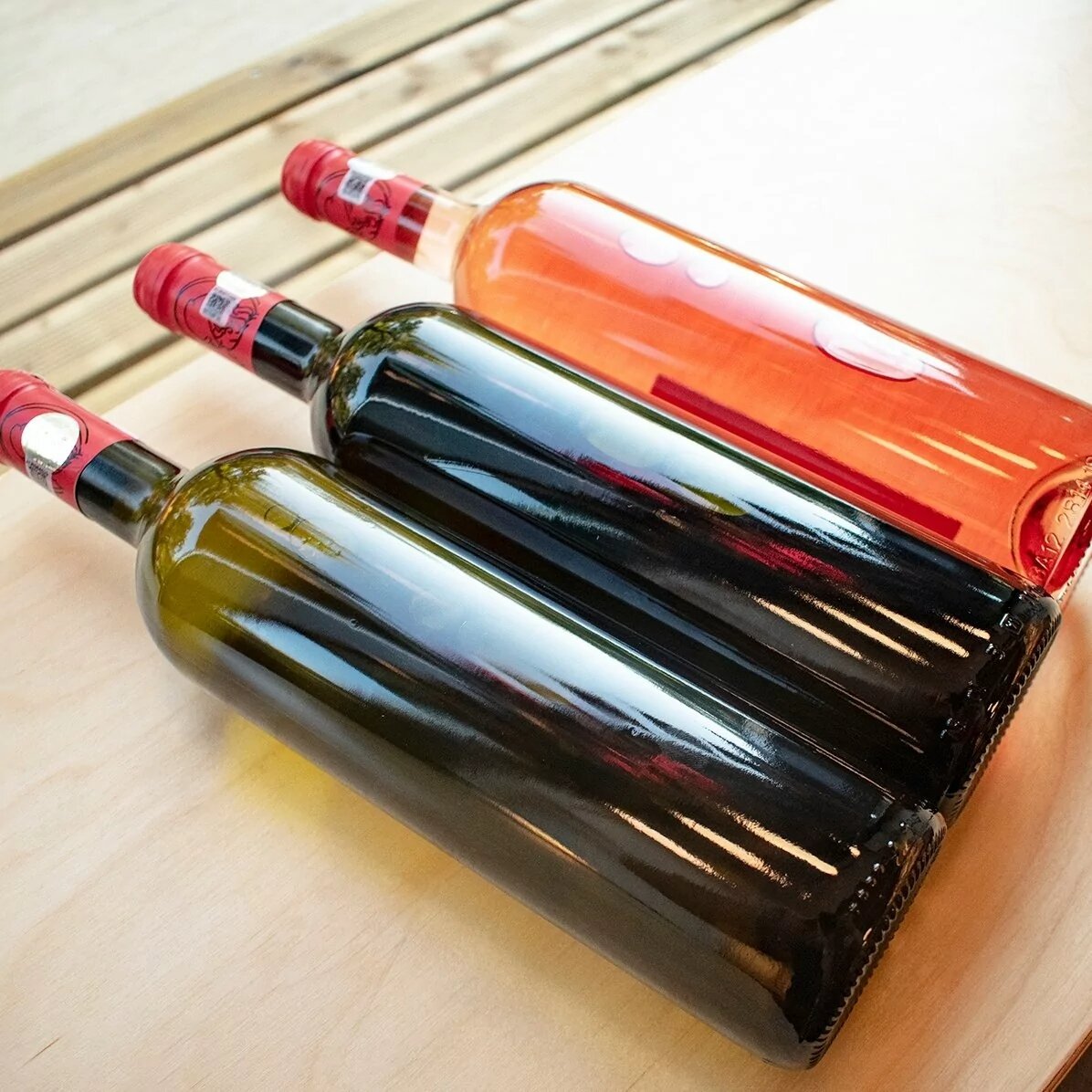 Personalised wine with message and 3 Christmas photos - HO HO HO