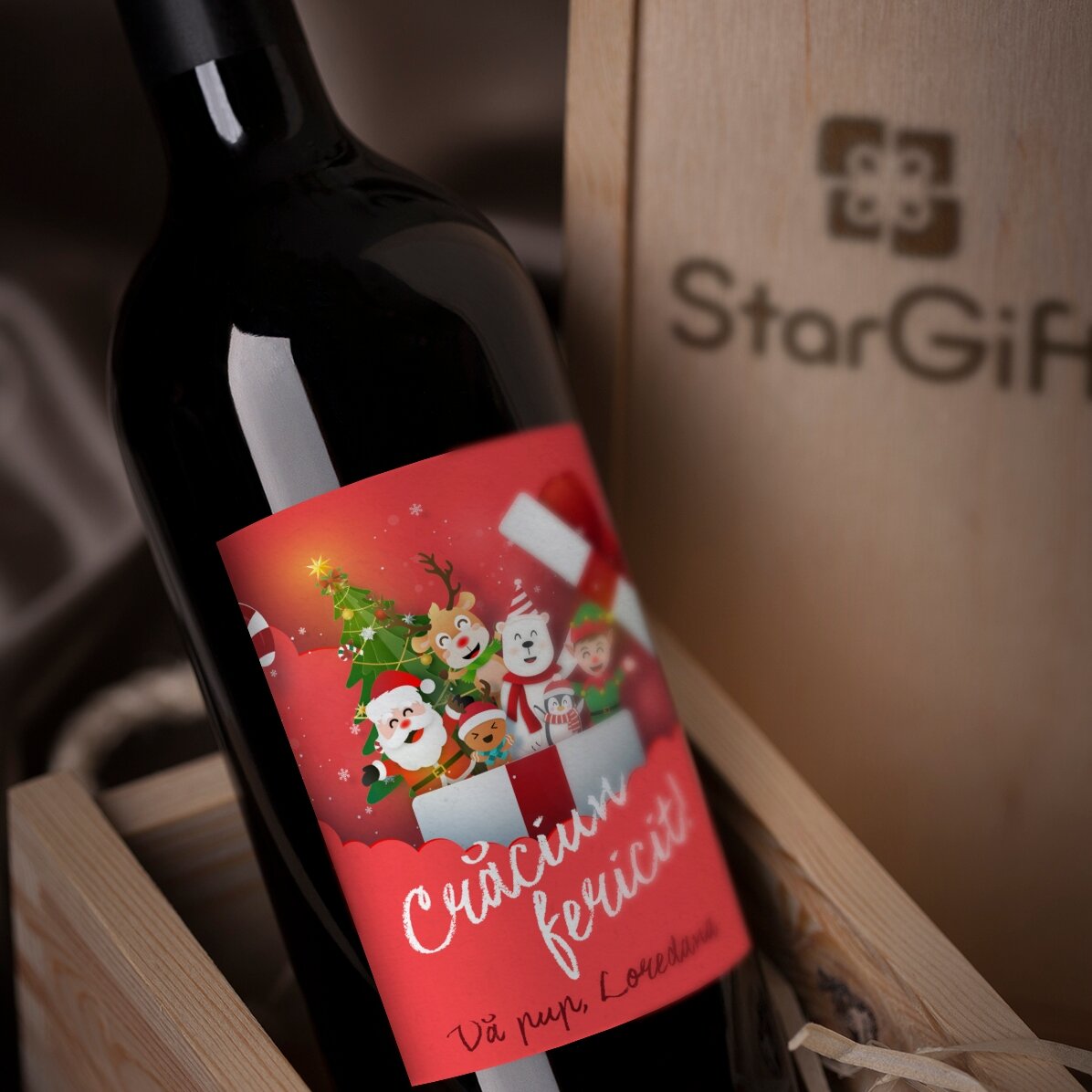 Personalised wine with text - Santa & his friends